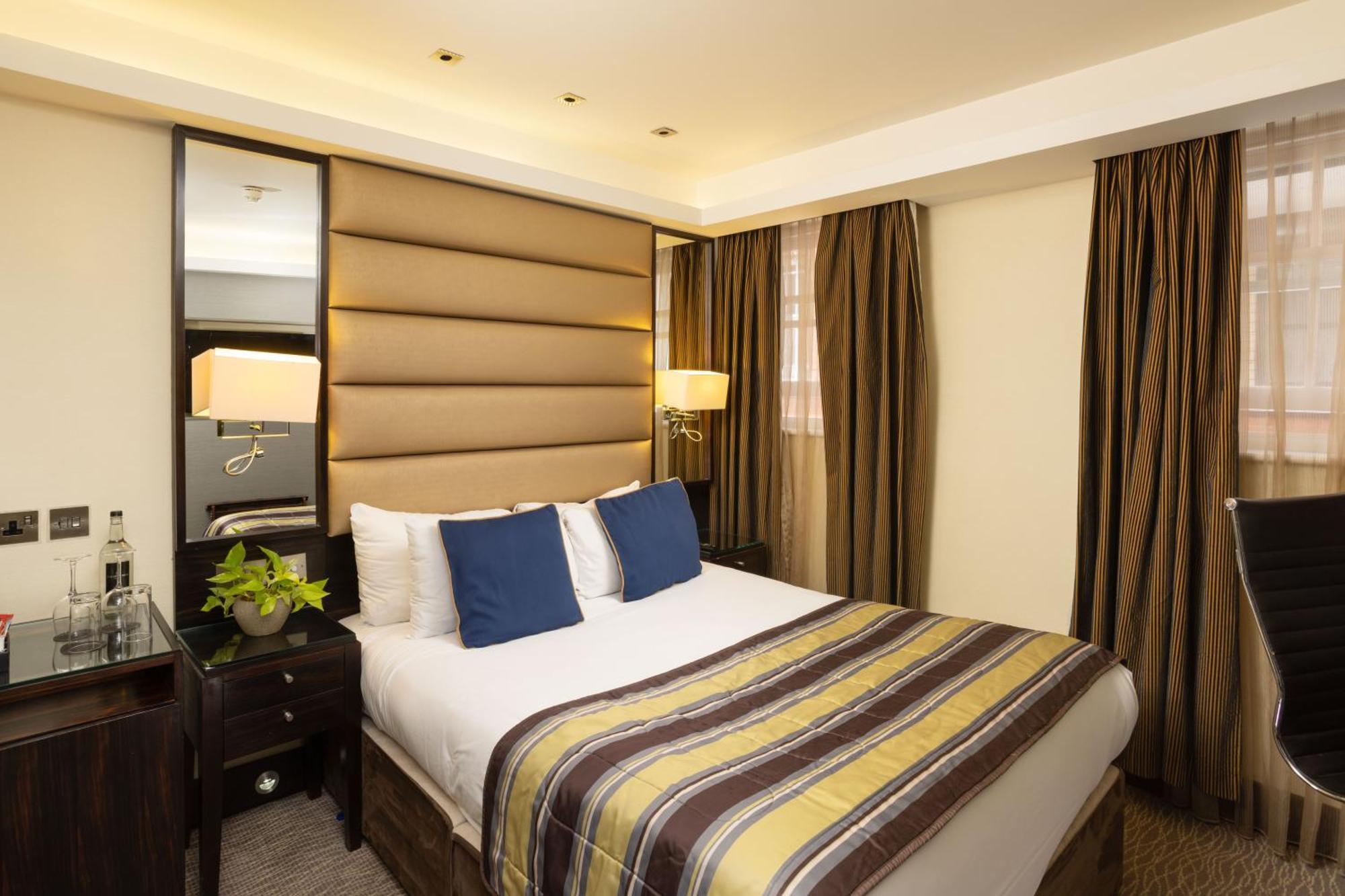 Park Grand Mayfair Λονδίνο Εξωτερικό φωτογραφία A bedroom at the hotel