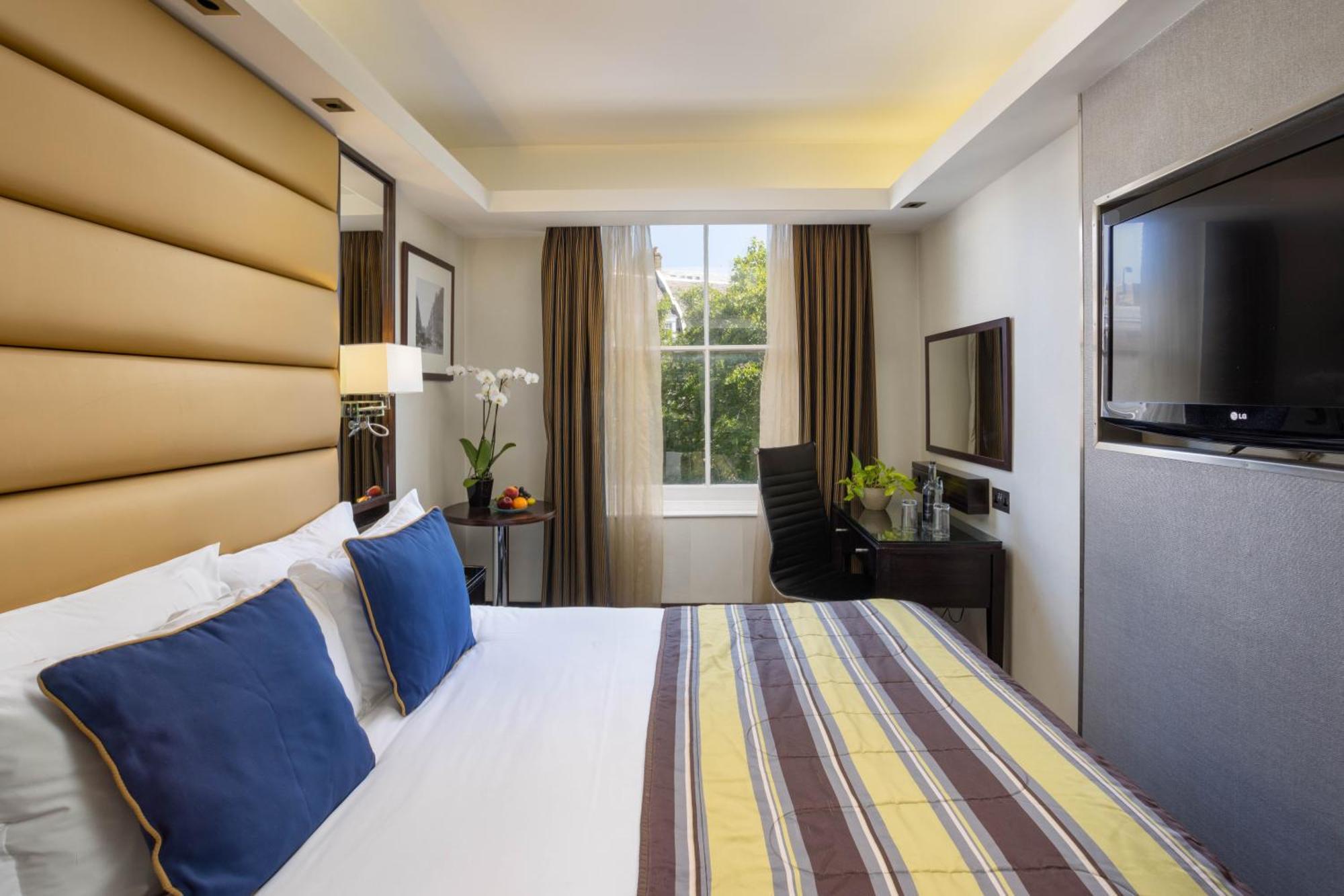 Park Grand Mayfair Λονδίνο Εξωτερικό φωτογραφία A bedroom at the hotel