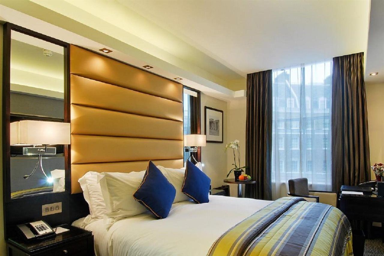Park Grand Mayfair Λονδίνο Εξωτερικό φωτογραφία A bedroom at the hotel
